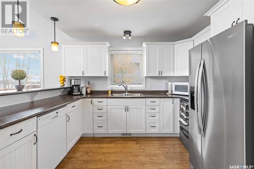 15 Humboldt Lake Drive, Humboldt Lake, SK - Indoor Photo Showing Kitchen With Double Sink