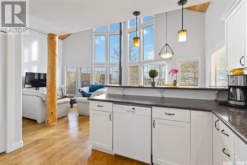 15 Humboldt Lake Drive, Humboldt Lake, SK - Indoor Photo Showing Kitchen