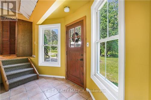 6221 County 10 Road, Prescott And Russell, ON - Indoor Photo Showing Other Room