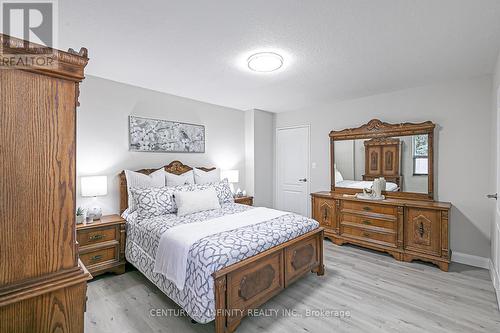 314 - 10 Edgecliff Golfway, Toronto (Flemingdon Park), ON - Indoor Photo Showing Bedroom