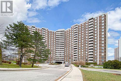 314 - 10 Edgecliff Golfway, Toronto (Flemingdon Park), ON - Outdoor With Facade