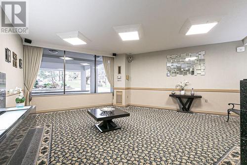 314 - 10 Edgecliff Golfway, Toronto (Flemingdon Park), ON - Indoor Photo Showing Other Room