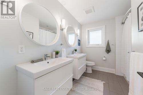 10 Lionel Heights Crescent, Toronto, ON - Indoor Photo Showing Bathroom