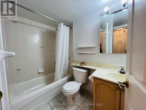 1005 - 28 Olive Avenue, Toronto, ON - Indoor Photo Showing Bathroom