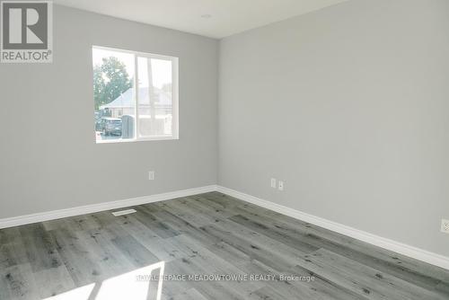 673 Knox Avenue, Hamilton, ON - Indoor Photo Showing Other Room