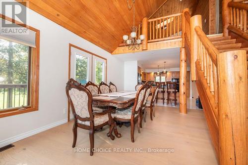 800 Forest Park Road, Laurentian Valley, ON - Indoor Photo Showing Dining Room