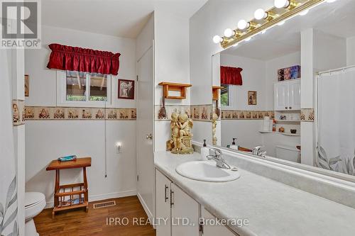 3857 County Rd 36 Road, Galway-Cavendish And Harvey, ON - Indoor Photo Showing Bathroom