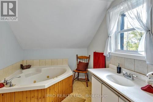 3857 County Rd 36 Road, Galway-Cavendish And Harvey, ON - Indoor Photo Showing Bathroom