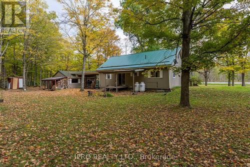 3857 County Rd 36 Road, Galway-Cavendish And Harvey, ON - Outdoor With Deck Patio Veranda