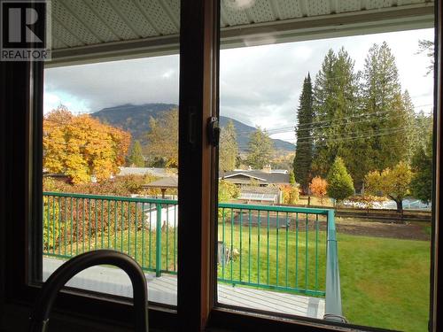 1691 Silverwood Crescent, Castlegar, BC - 