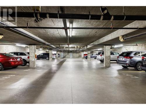 1961 Durnin Road Unit# 210, Kelowna, BC - Indoor Photo Showing Garage