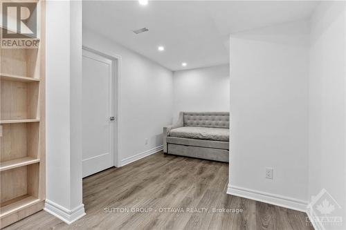 408 Golden Springs Drive, Ottawa, ON - Indoor Photo Showing Other Room