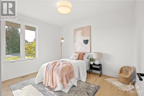 20 Ilkley Crescent, Ottawa, ON - Indoor Photo Showing Bedroom