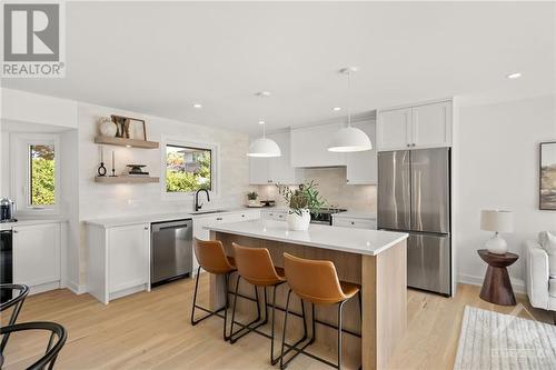 20 Ilkley Crescent, Ottawa, ON - Indoor Photo Showing Kitchen With Upgraded Kitchen