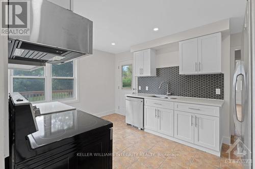 4388 Third Line Road, South Glengarry (724 - South Glengarry (Lancaster) Twp), ON - Indoor Photo Showing Kitchen