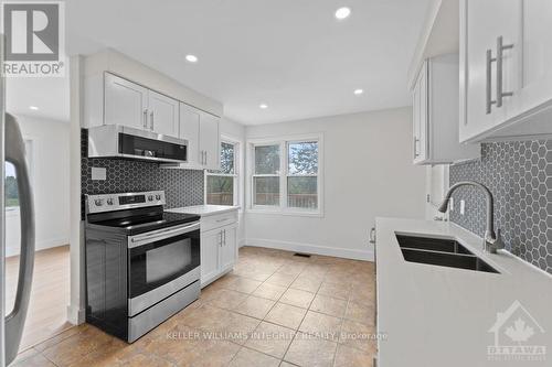 4388 Third Line Road, South Glengarry (724 - South Glengarry (Lancaster) Twp), ON - Indoor Photo Showing Kitchen With Double Sink