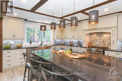 8215 Fernbank Road, Ottawa, ON - Indoor Photo Showing Kitchen With Double Sink With Upgraded Kitchen