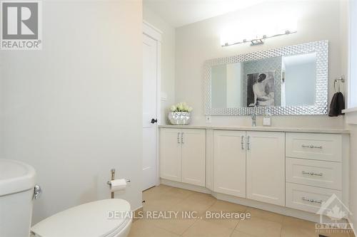 8215 Fernbank Road, Ottawa, ON - Indoor Photo Showing Bathroom