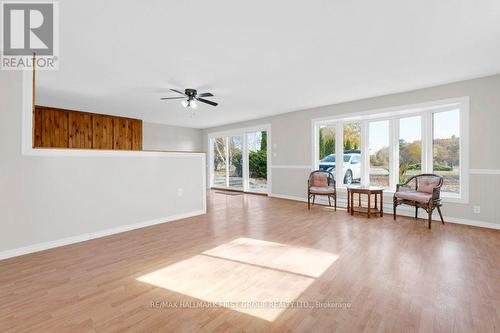 1441 Highway 37, Belleville, ON - Indoor Photo Showing Living Room