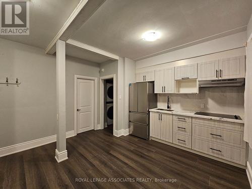 Main - 559 Ritson Road S, Oshawa, ON - Indoor Photo Showing Kitchen