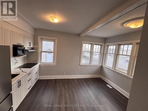 Main - 559 Ritson Road S, Oshawa, ON - Indoor Photo Showing Kitchen