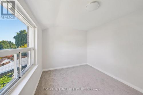 27 Woodfern Drive, Toronto, ON - Indoor Photo Showing Other Room