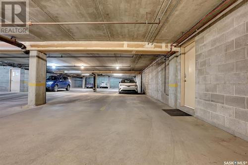 2233 Mcintyre Street, Regina, SK - Indoor Photo Showing Garage