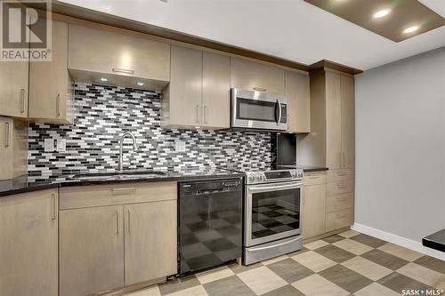 2233 Mcintyre Street, Regina, SK - Indoor Photo Showing Kitchen With Upgraded Kitchen