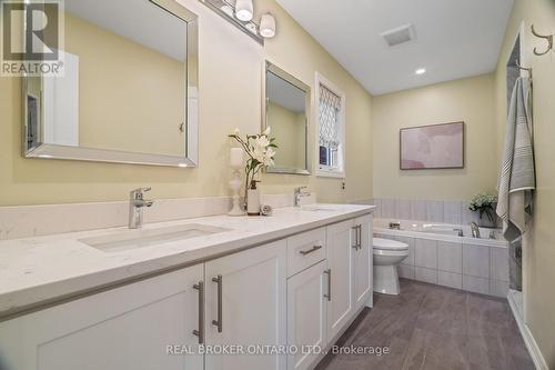 9 Michael Cummings Court, Uxbridge, ON - Indoor Photo Showing Bathroom