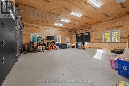 2135 Sixth Line Road N Dummer, Douro-Dummer, ON - Indoor Photo Showing Garage