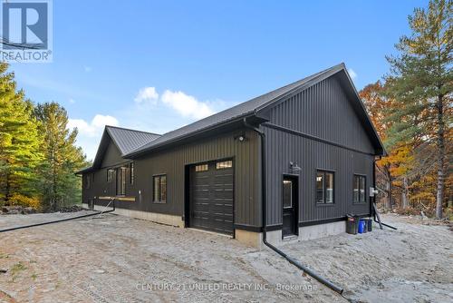 2135 Sixth Line Road N Dummer, Douro-Dummer, ON - Outdoor With Exterior