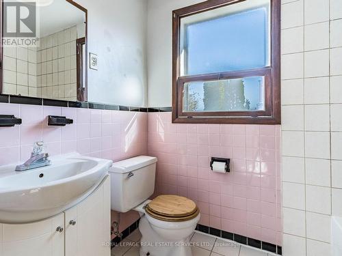 610 Alliance Avenue, Toronto, ON - Indoor Photo Showing Bathroom