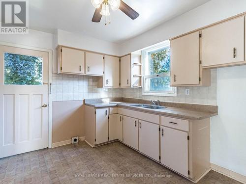 610 Alliance Avenue, Toronto, ON - Indoor Photo Showing Kitchen With Double Sink