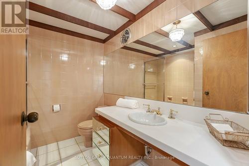 2194 Oneida Crescent, Mississauga, ON - Indoor Photo Showing Bathroom