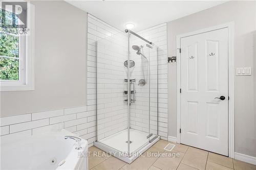 736 Fox Run Road, Prescott And Russell, ON - Indoor Photo Showing Bathroom