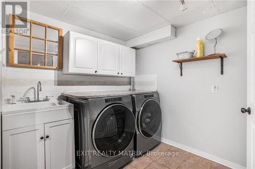 736 Fox Run Road, Prescott And Russell, ON - Indoor Photo Showing Laundry Room