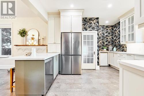 30 Nassau Street, Oshawa (Vanier), ON - Indoor Photo Showing Kitchen