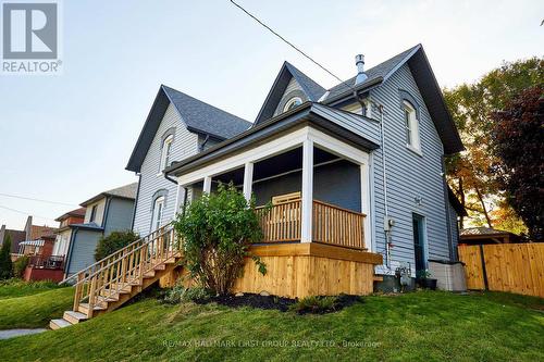 30 Nassau Street, Oshawa (Vanier), ON - Outdoor With Deck Patio Veranda