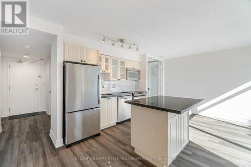 318 - 600 Fleet Street, Toronto, ON - Indoor Photo Showing Kitchen