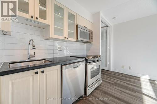 318 - 600 Fleet Street, Toronto, ON - Indoor Photo Showing Kitchen With Upgraded Kitchen