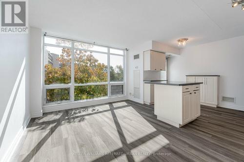 318 - 600 Fleet Street, Toronto, ON - Indoor Photo Showing Kitchen