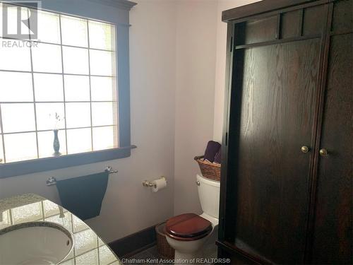 82 Robertson Avenue, Chatham, ON - Indoor Photo Showing Bathroom