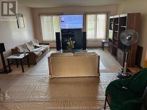 118 Metcalfe Street, Shrewsbury, ON - Indoor Photo Showing Living Room With Fireplace