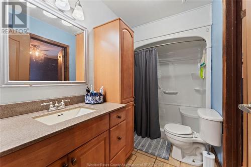 2617 Gesto Road, Essex, ON - Indoor Photo Showing Bathroom