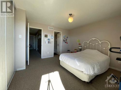 224 Chapman Mills Drive, Ottawa, ON - Indoor Photo Showing Bedroom