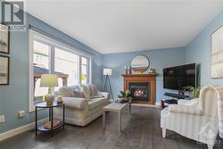 Adjacent family room - 