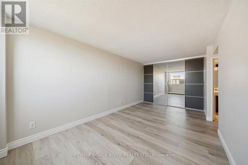 422 - 10 Sunrise Avenue, Toronto, ON - Indoor Photo Showing Other Room