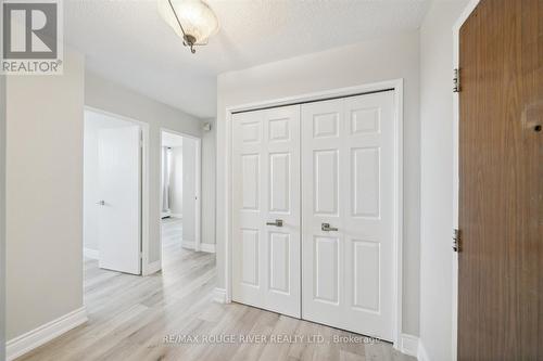 422 - 10 Sunrise Avenue, Toronto, ON - Indoor