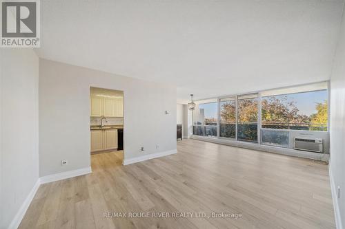 422 - 10 Sunrise Avenue, Toronto, ON - Indoor