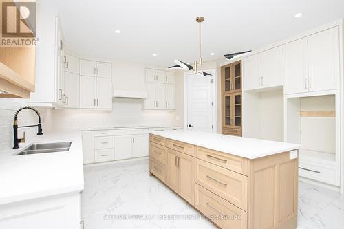 88 Optimist Drive, Southwold (Talbotville), ON - Indoor Photo Showing Kitchen With Double Sink